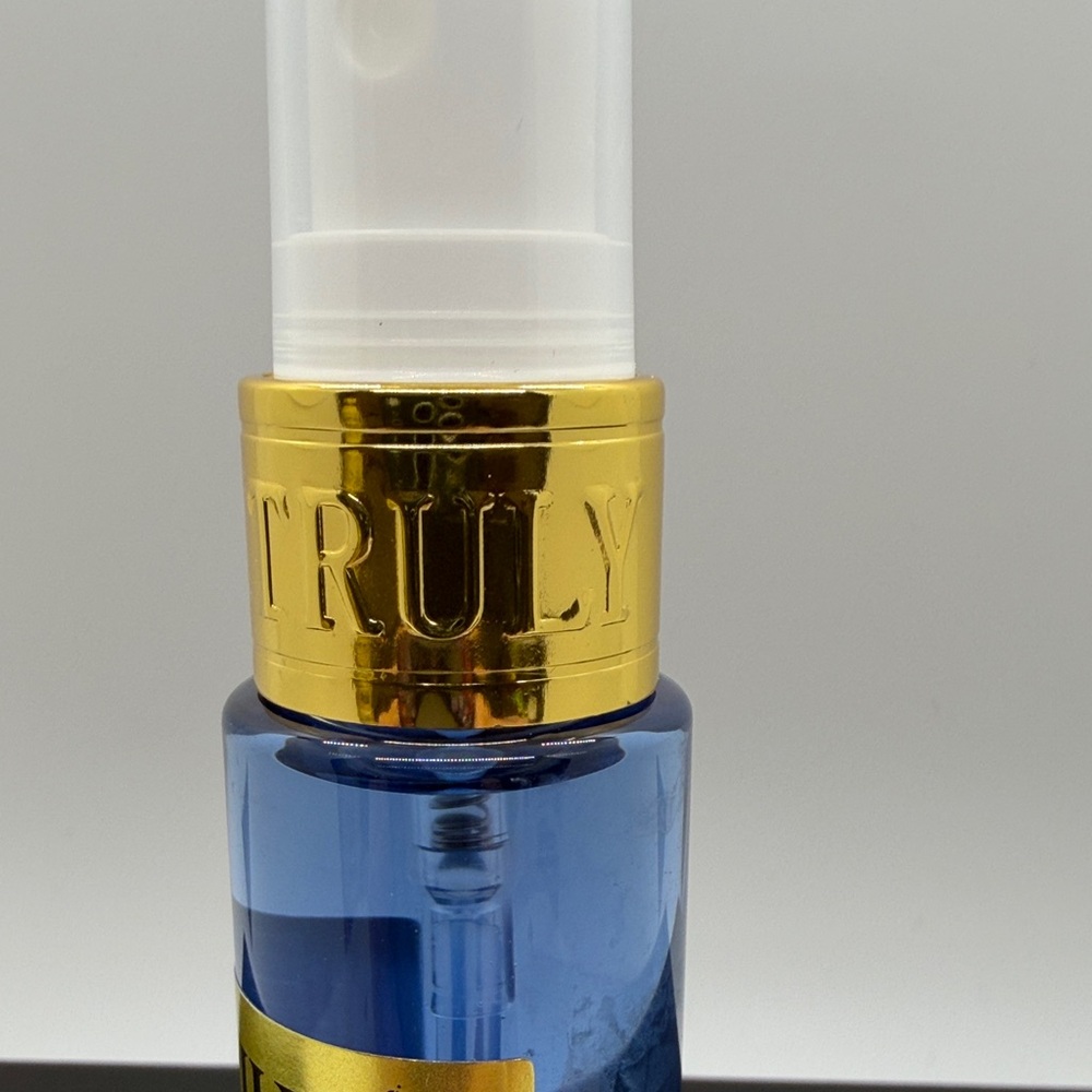 Truly Coconut Dreams Perfume Mist - - Picture 3 of 3